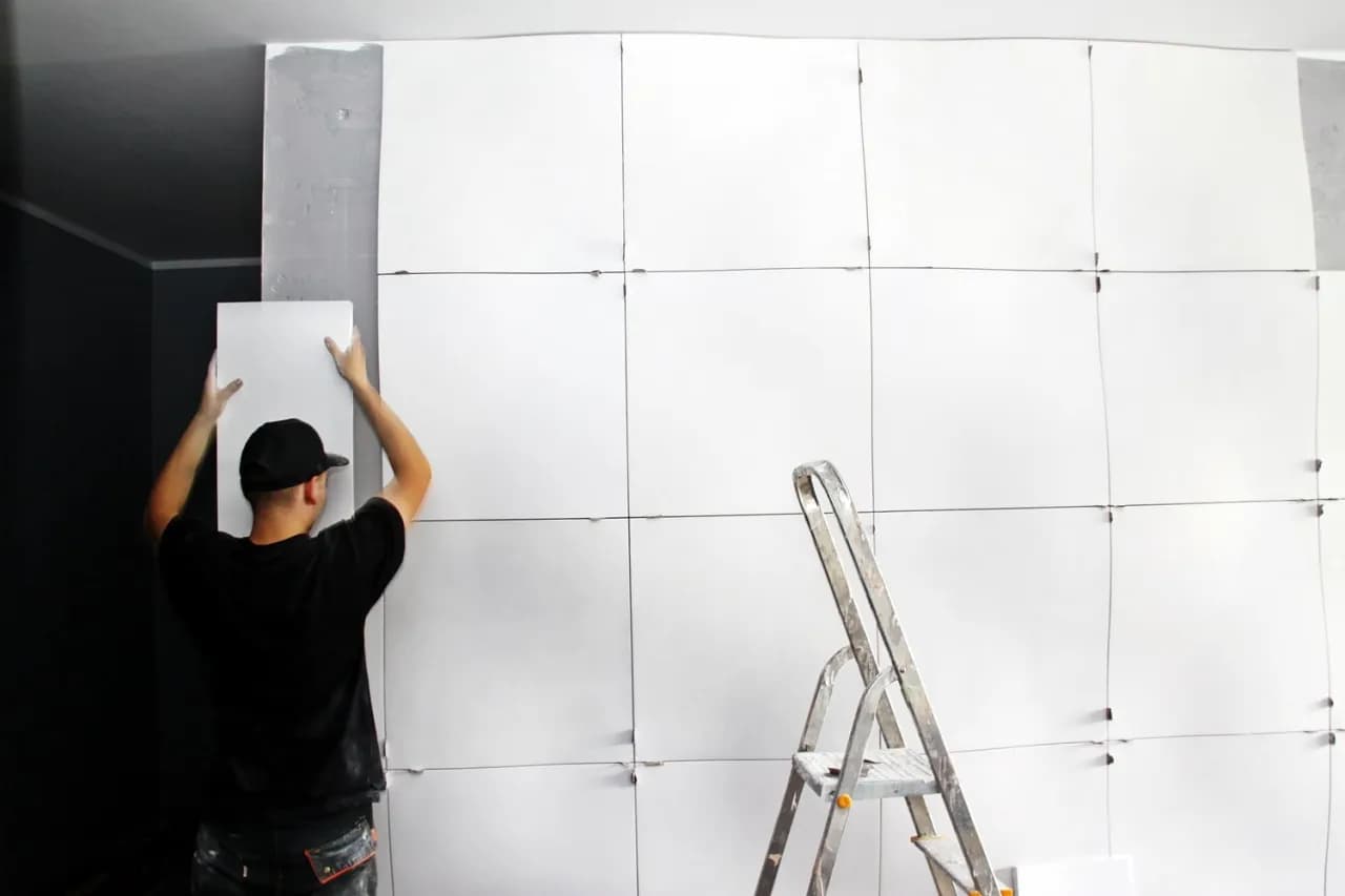 Jak układać panele gipsowe 3D - uniknij najczęstszych błędów montażu