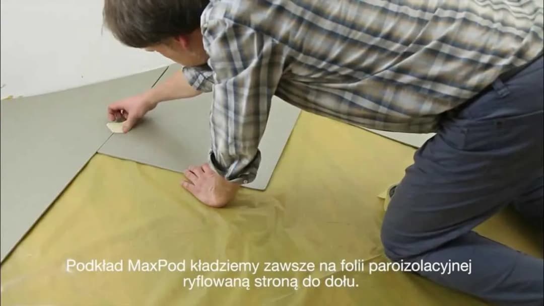 Jak kłaść piankę pod panele, aby uniknąć najczęstszych błędów
