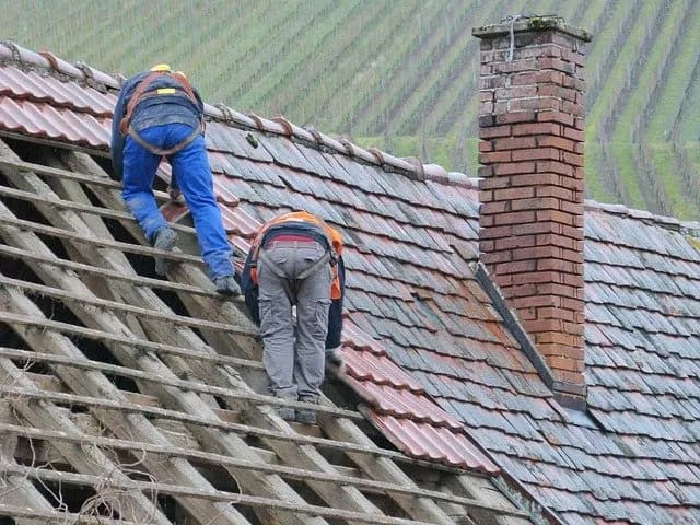 Jak ocieplić komin wełną z zewnątrz - uniknij najczęstszych błędów