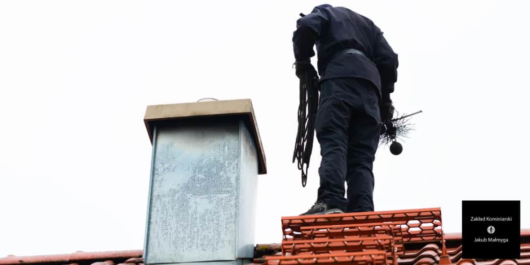 Jak zostać kominiarzem – wymagania, kursy i perspektywy zawodowe w tym zawodzie