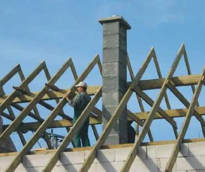 Jak postawić komin systemowy bez błędów – krok po kroku i porady ekspertów