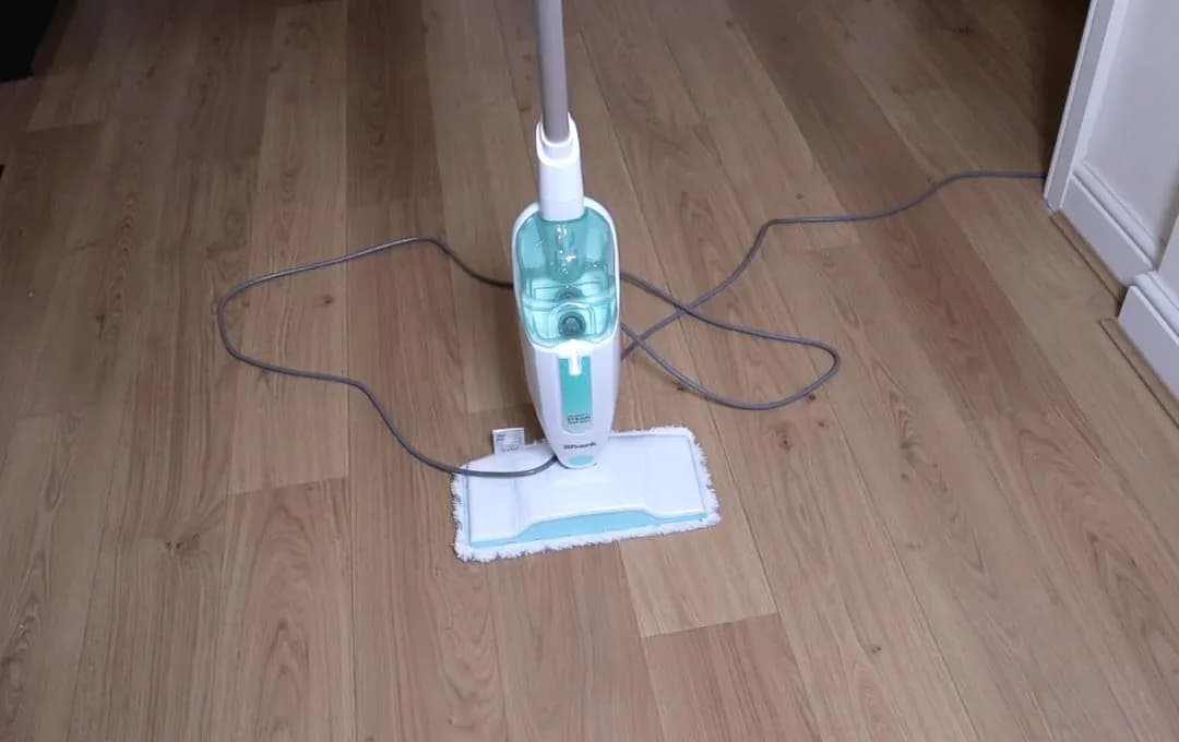 Mop parowy czy można myć panele? Sprawdź, co musisz wiedzieć