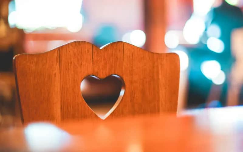 Gdzie sprzedać stare meble, aby szybko i łatwo zarobić pieniądze?